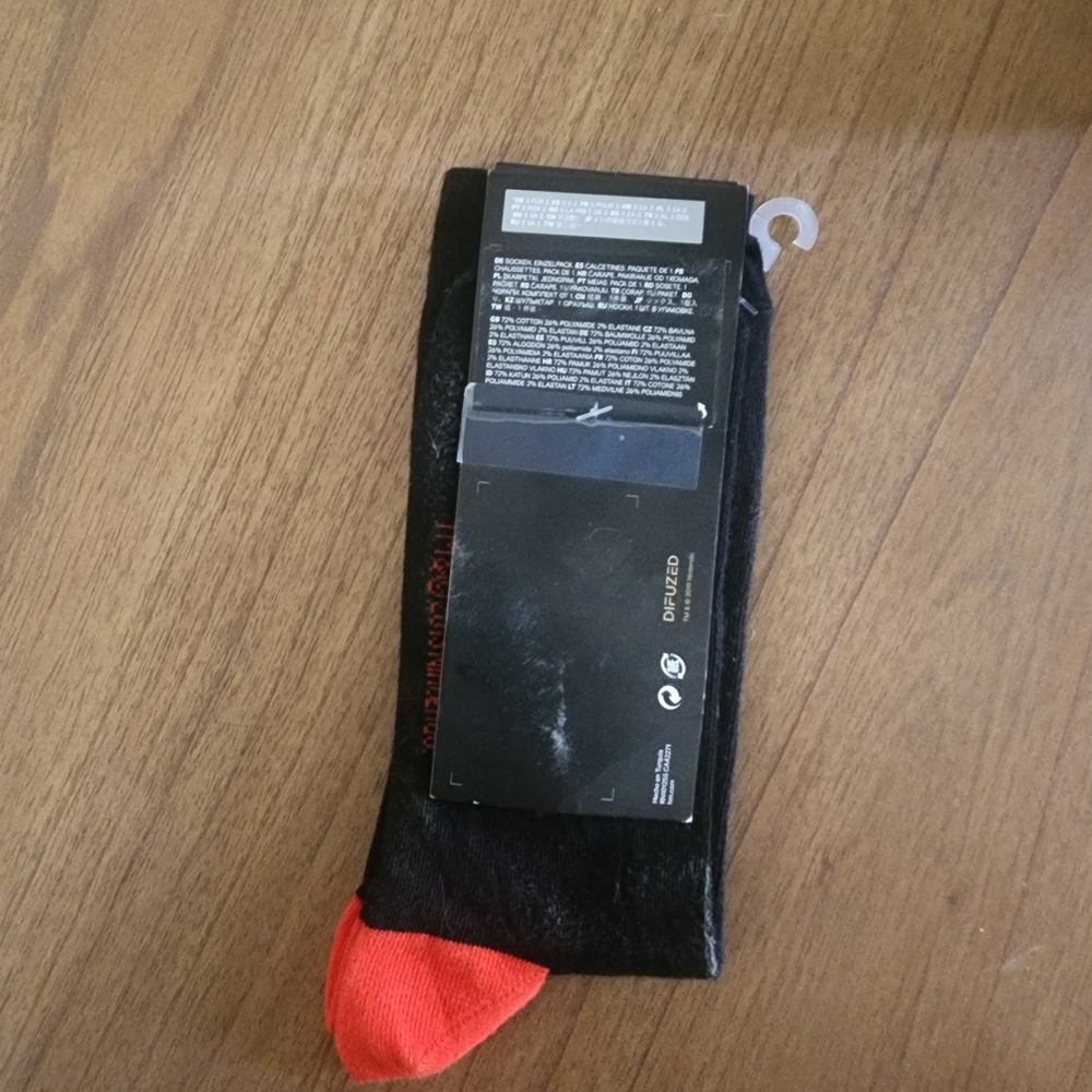 H&M x Nintendo Socks - Picture 2 of 3